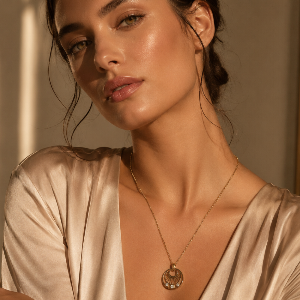 Minimal Gold Crystal Pendant Necklace for Women | Elegant Round Charm Necklace | Luxury Everyday Jewelry